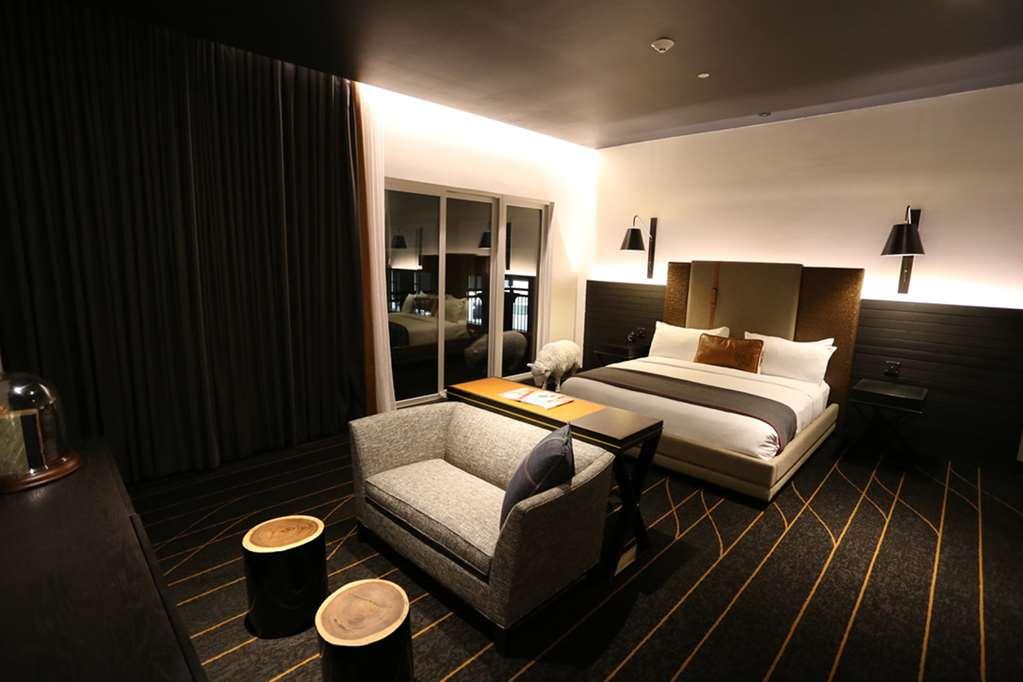 The George, By Valencia Hotel Collection Колледж-Стейшн Номер фото
