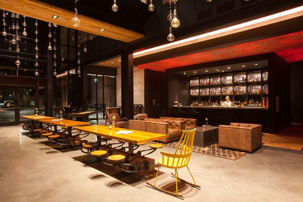 The George, By Valencia Hotel Collection Колледж-Стейшн Ресторан фото