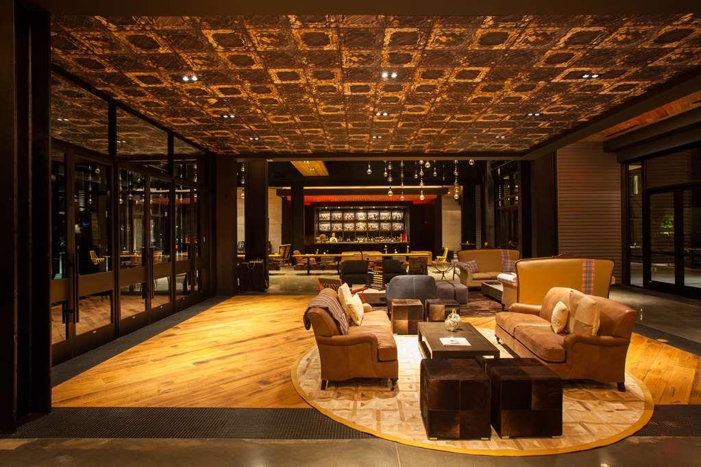 The George, By Valencia Hotel Collection Колледж-Стейшн Интерьер фото