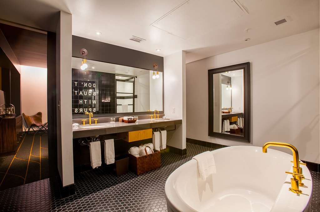 The George, By Valencia Hotel Collection Колледж-Стейшн Номер фото
