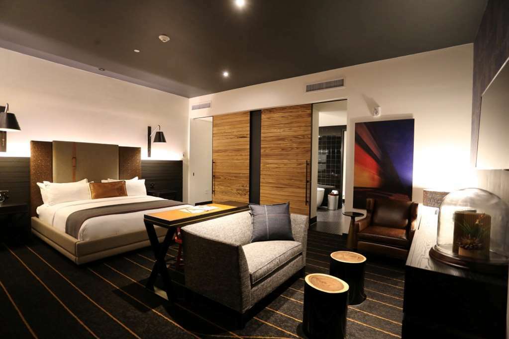 The George, By Valencia Hotel Collection Колледж-Стейшн Номер фото